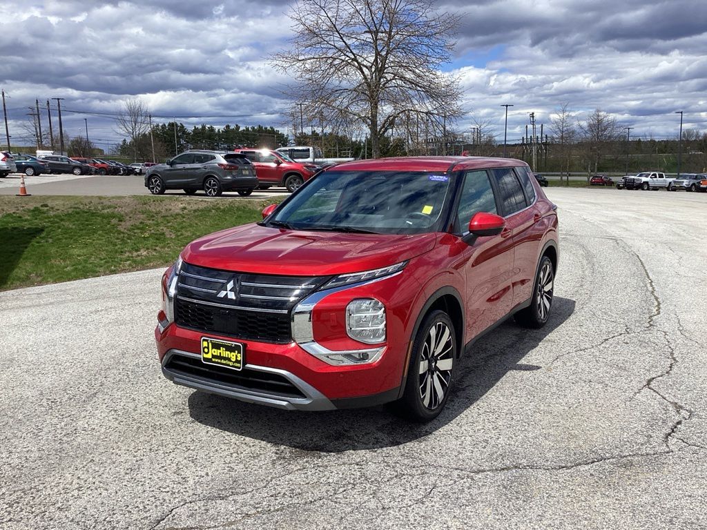 2025 Mitsubishi Outlander SE S-AWC's photo