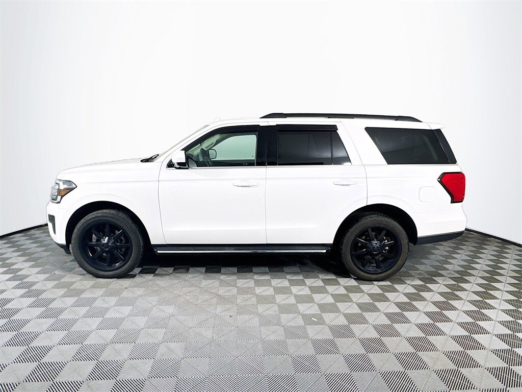 2023 Ford Expedition XLT photo 3