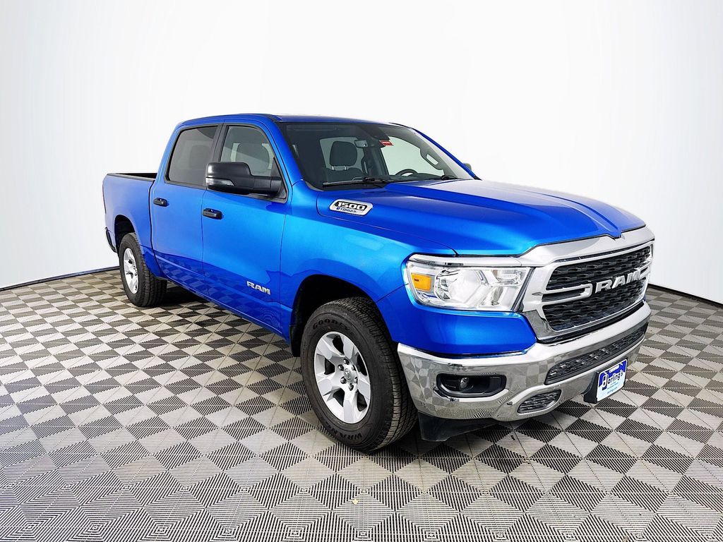 2023 RAM 1500 Big Horn/Lone Star 4x4 Crew Cab 5'7's photo