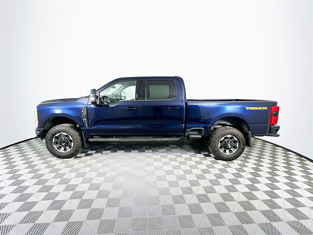 2023 Ford F-350 Lariat photo 4
