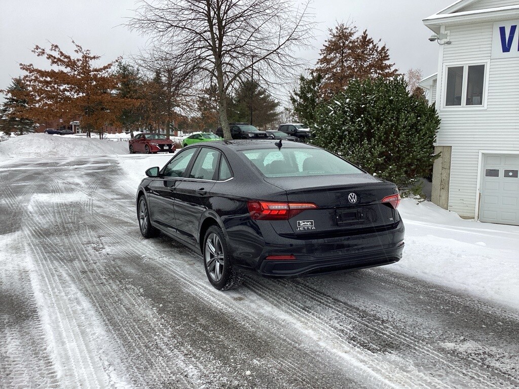 Used 2023 Volkswagen Jetta 1.5T SE (Certified) Sedan