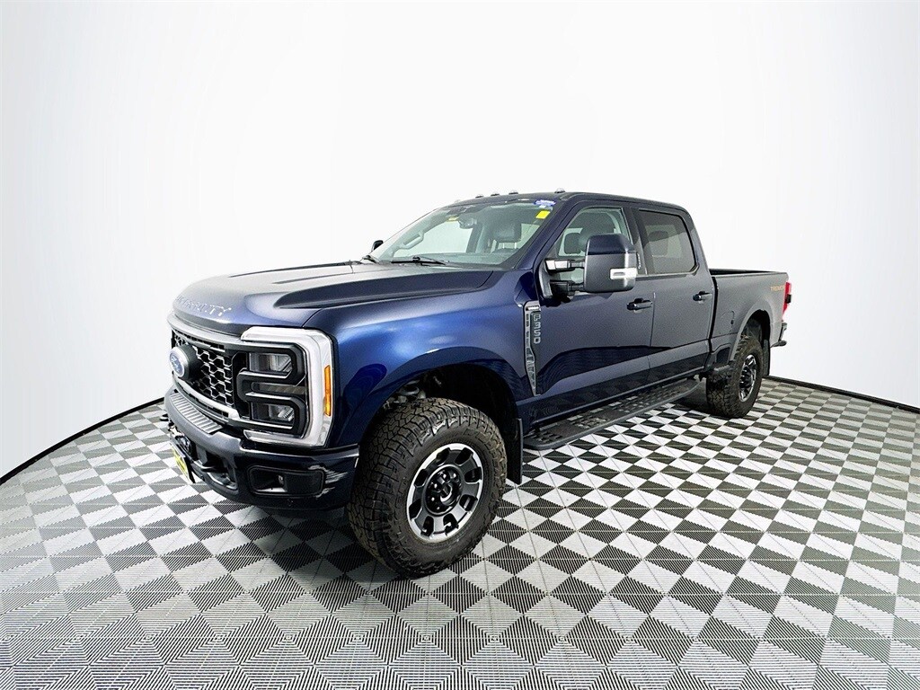 2023 Ford F-350 Lariat photo 3