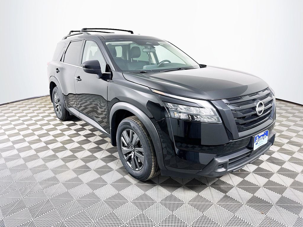 2023 Nissan Pathfinder SV 4WD's photo