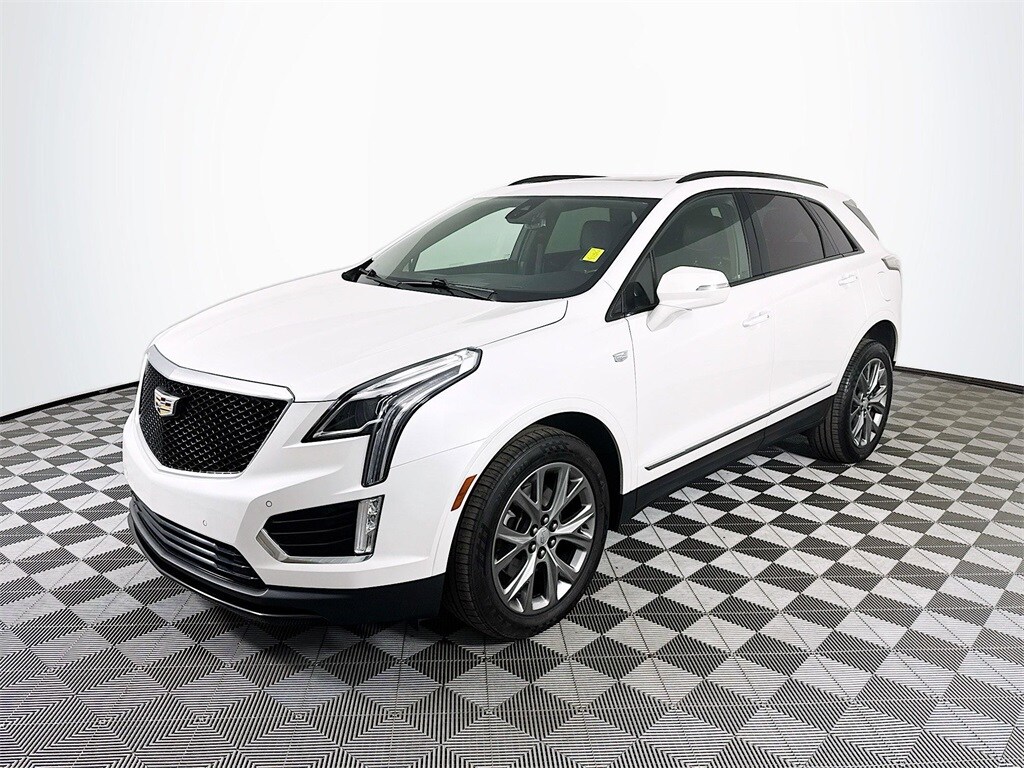 2021 Cadillac XT5 Sport photo 3