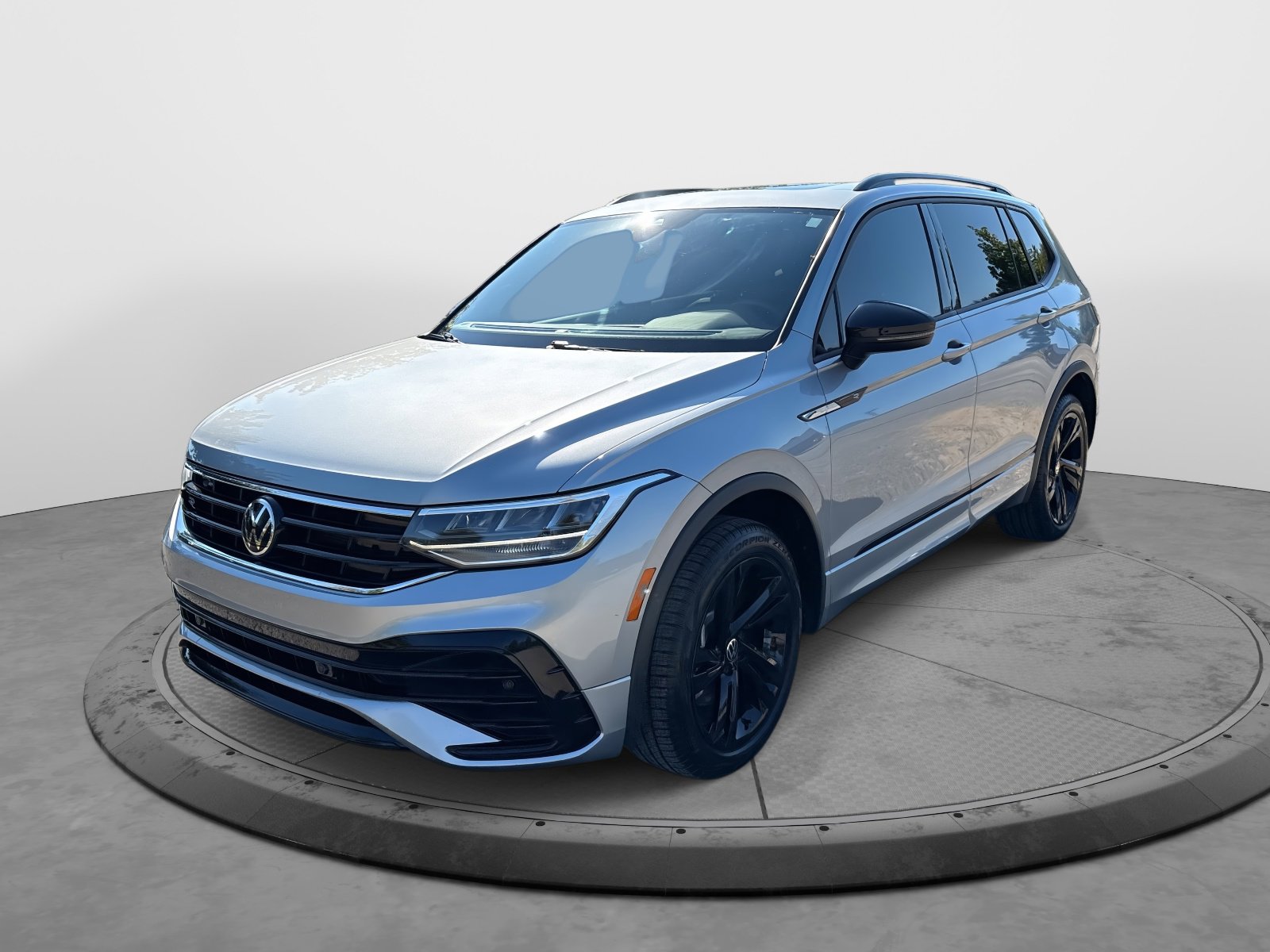 2023 Volkswagen Tiguan SE R-Line Black photo 3