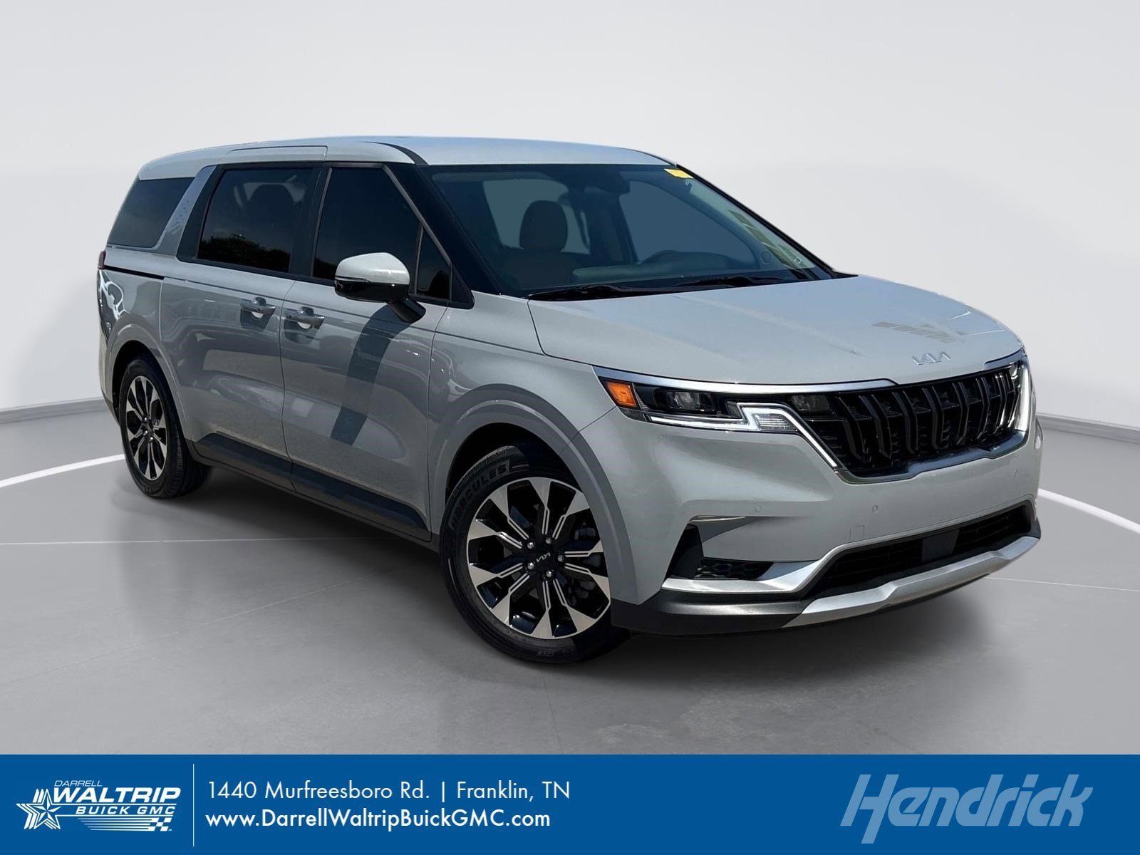 2024 Kia Sedona EX's photo