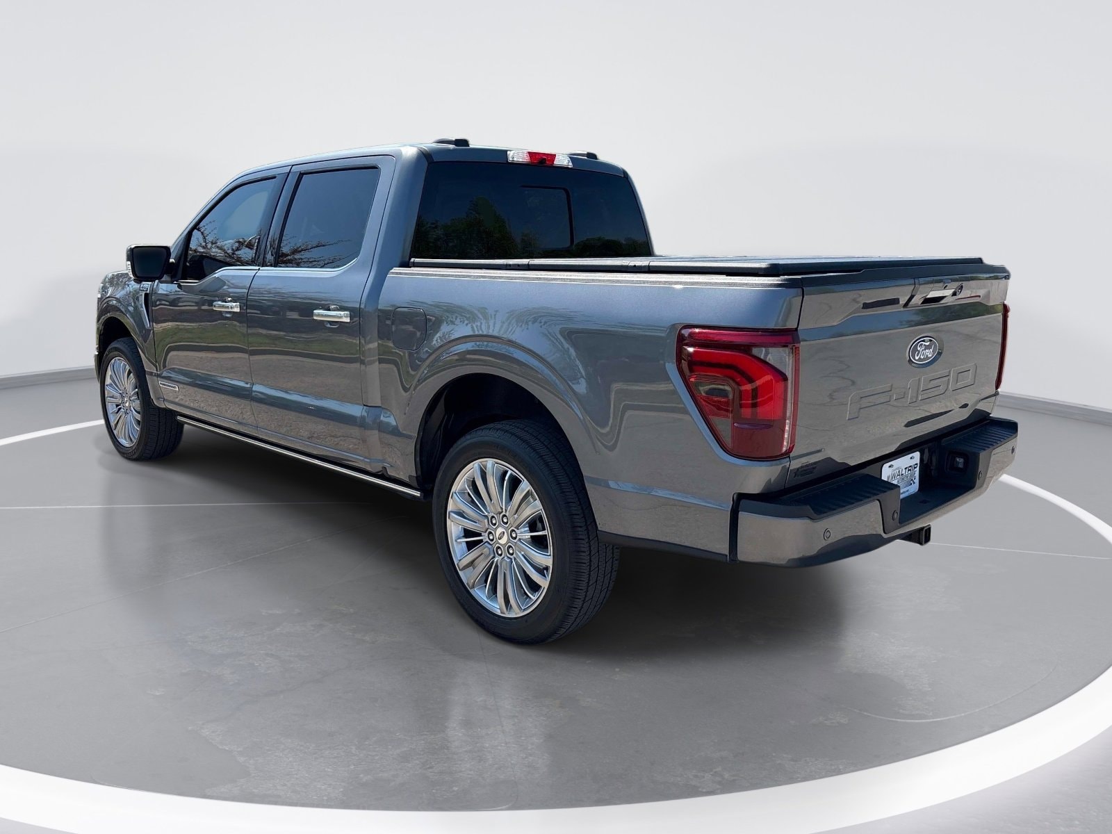 2024 Ford F-150 Platinum photo 4