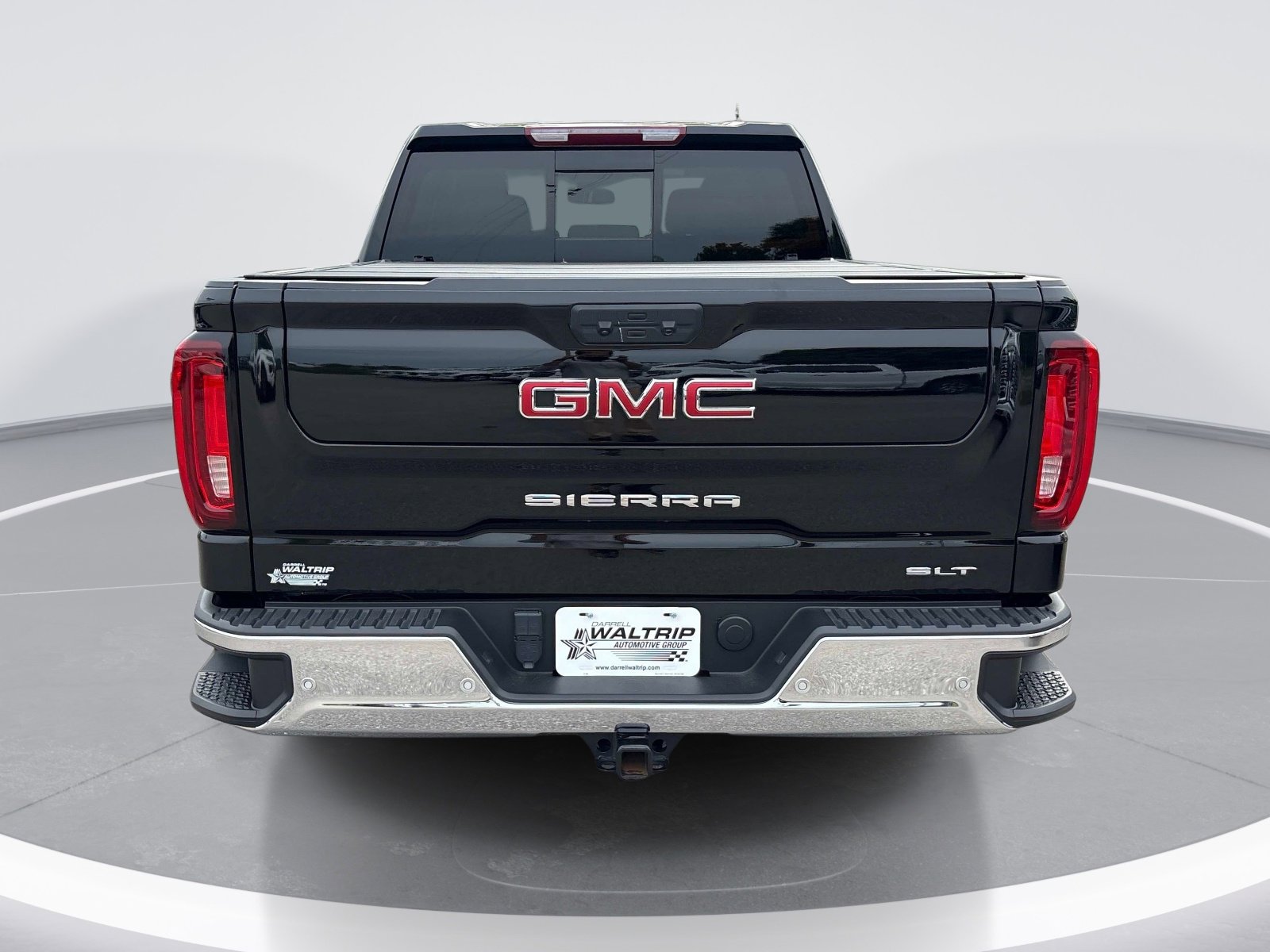 2024 GMC Sierra 1500 SLT photo 6