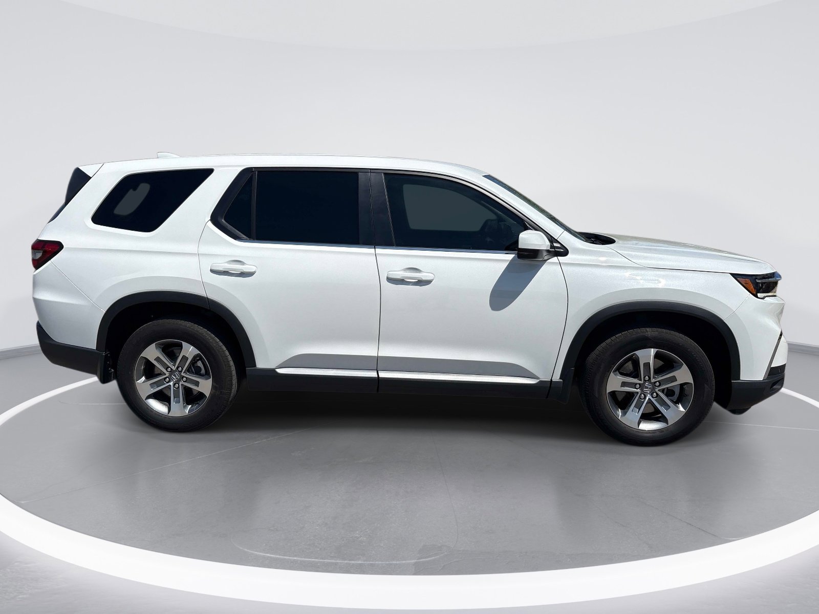 2025 Honda Pilot EX-L photo 3