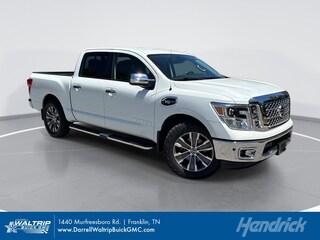 2017 Nissan Titan SL Truck Crew Cab