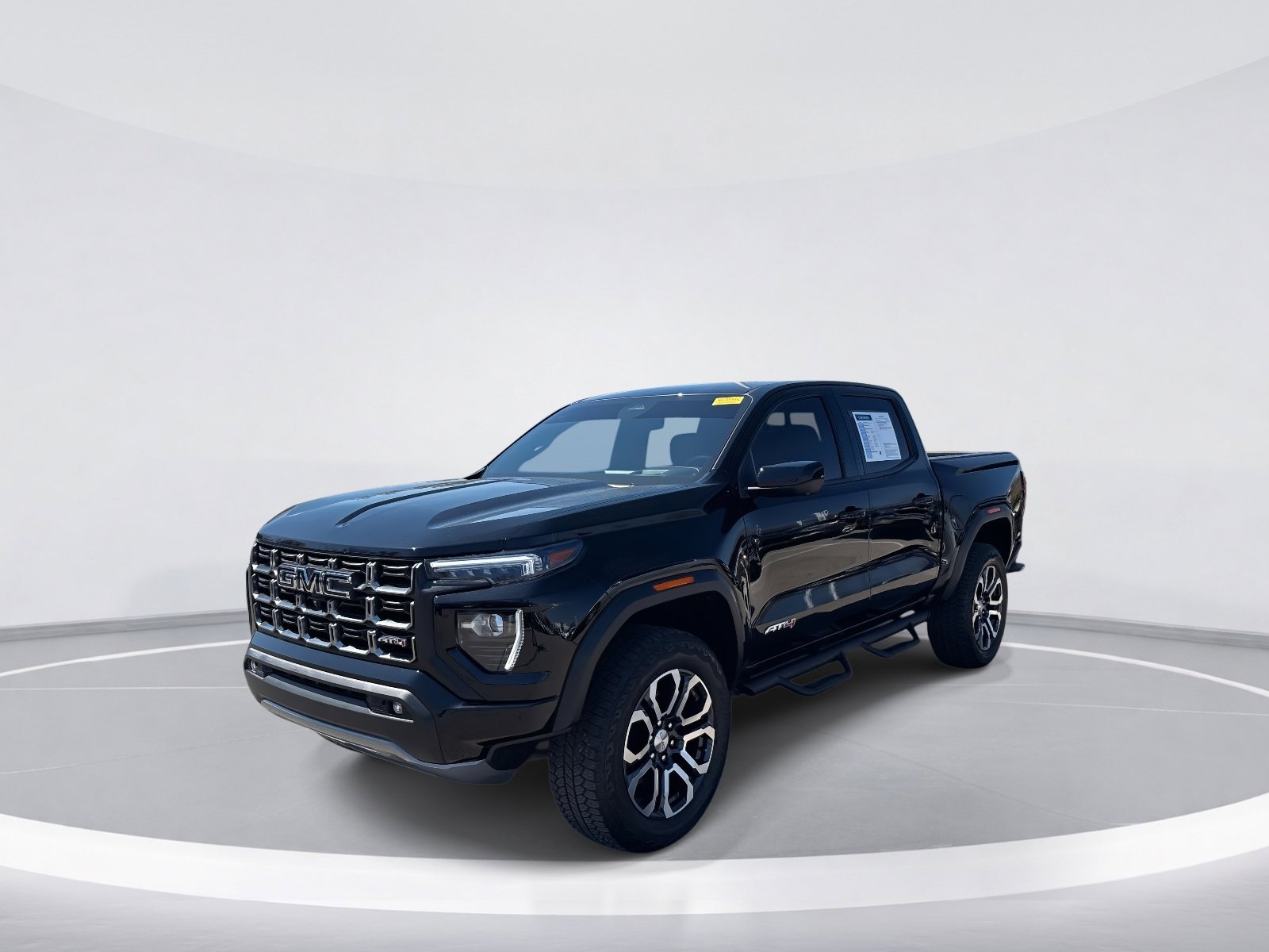 2024 GMC Canyon AT4 photo 2