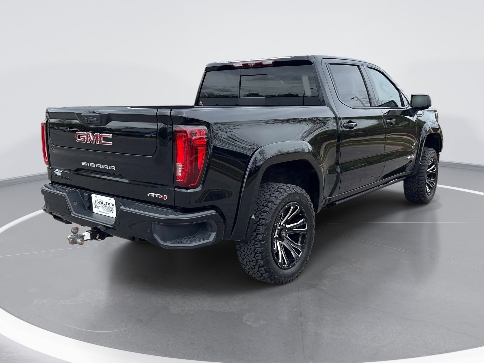 2023 GMC Sierra 1500 AT4 photo 3