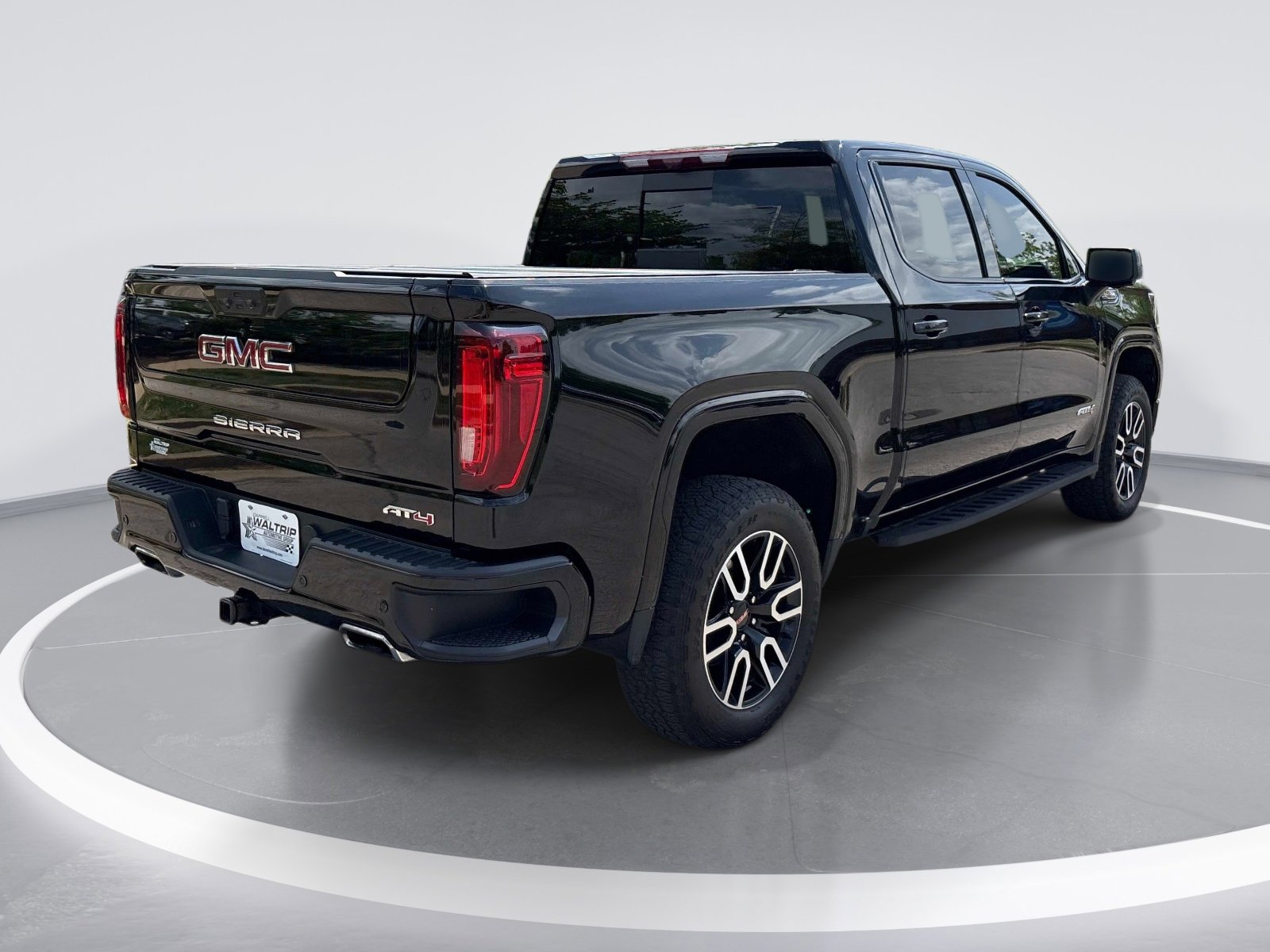 2024 GMC Sierra 1500 AT4 photo 3