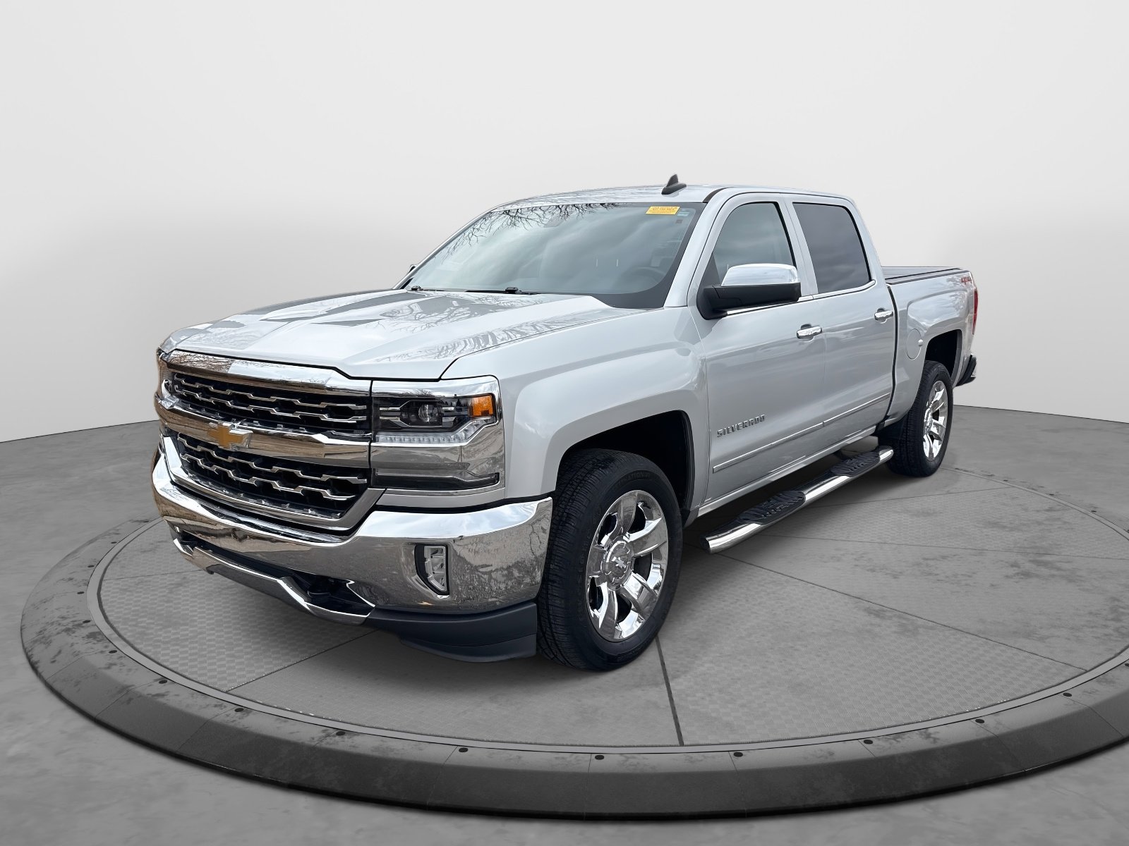 2018 Chevrolet Silverado 1500 LTZ photo 3