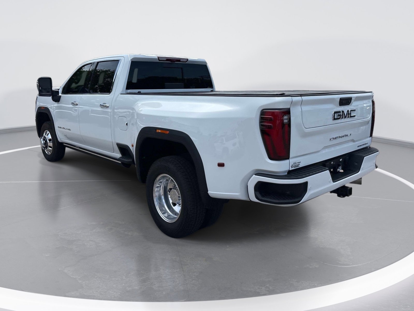 2026 GMC Sierra 3500 HD Denali Ultimate DRW photo 4