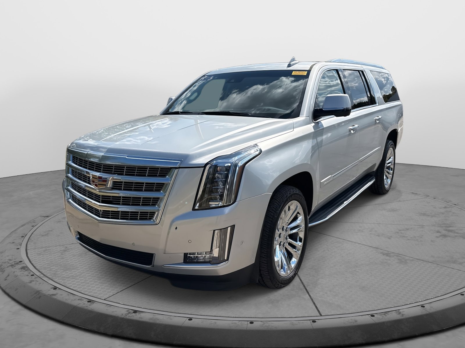 2019 Cadillac Escalade ESV Luxury photo 3