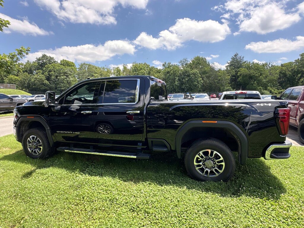 Used 2025 GMC Sierra 2500 HD SLT Truck Crew Cab