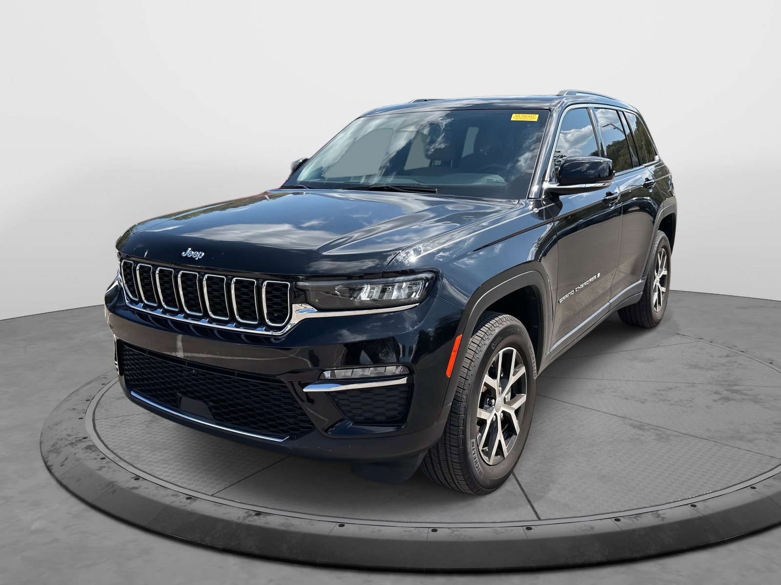2023 Jeep Grand Cherokee Limited photo 3