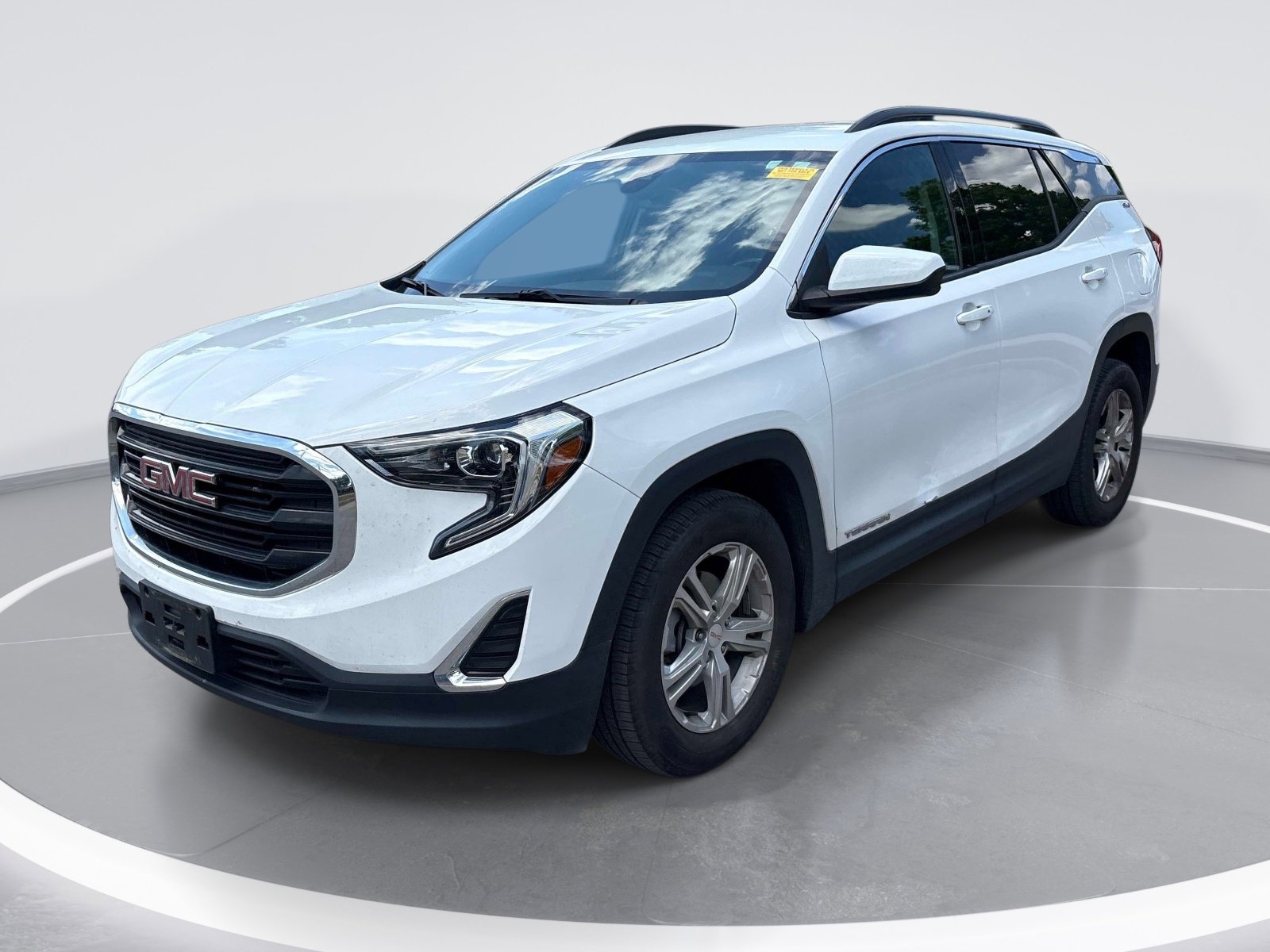 2020 GMC Terrain SLE photo 3