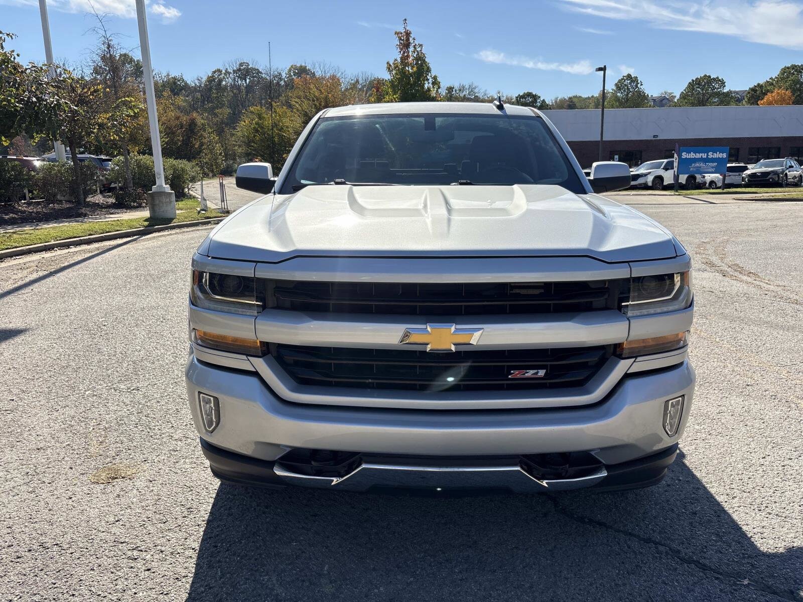 2018 Chevrolet Silverado 1500 LT photo 2