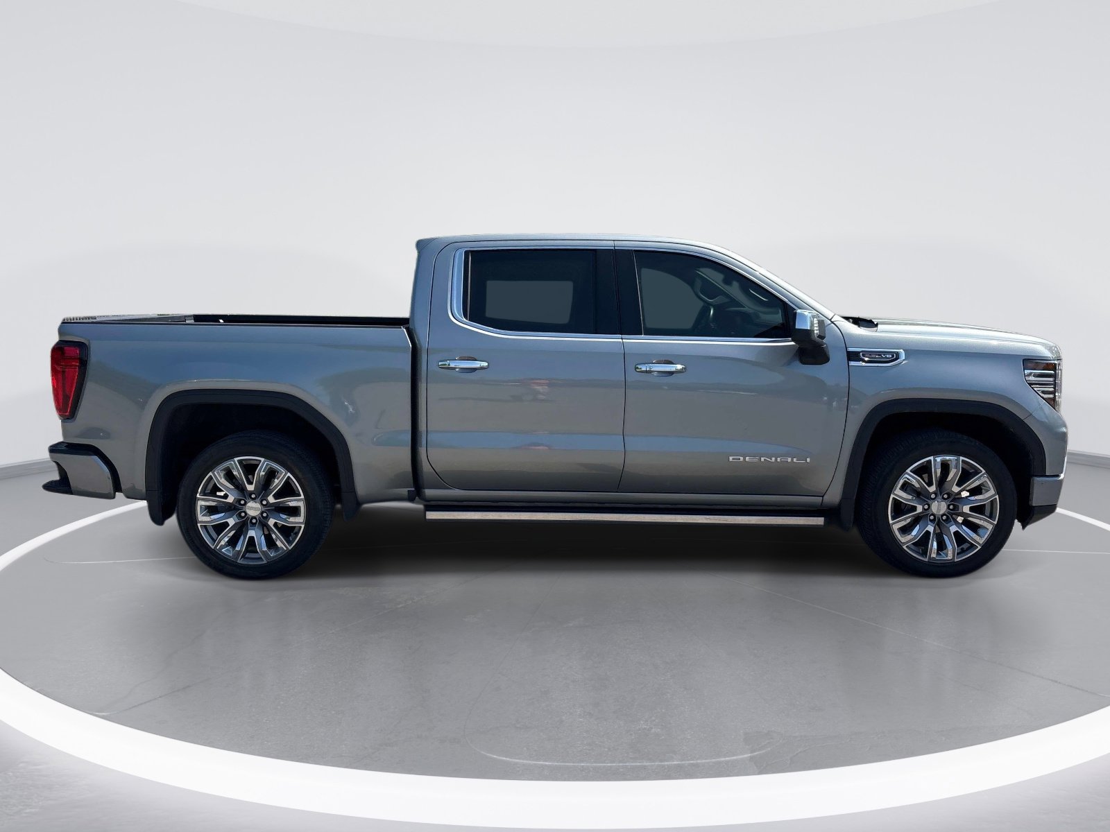 2024 GMC Sierra 1500 Denali photo 3
