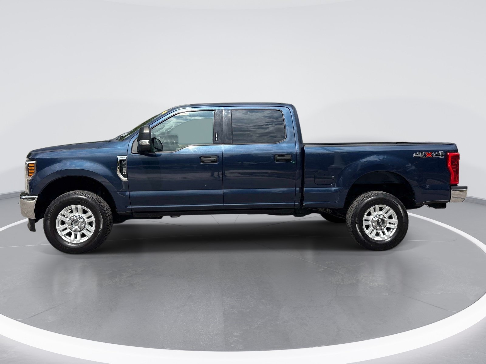 Used 2018 Ford F-250 XLT Truck Crew Cab