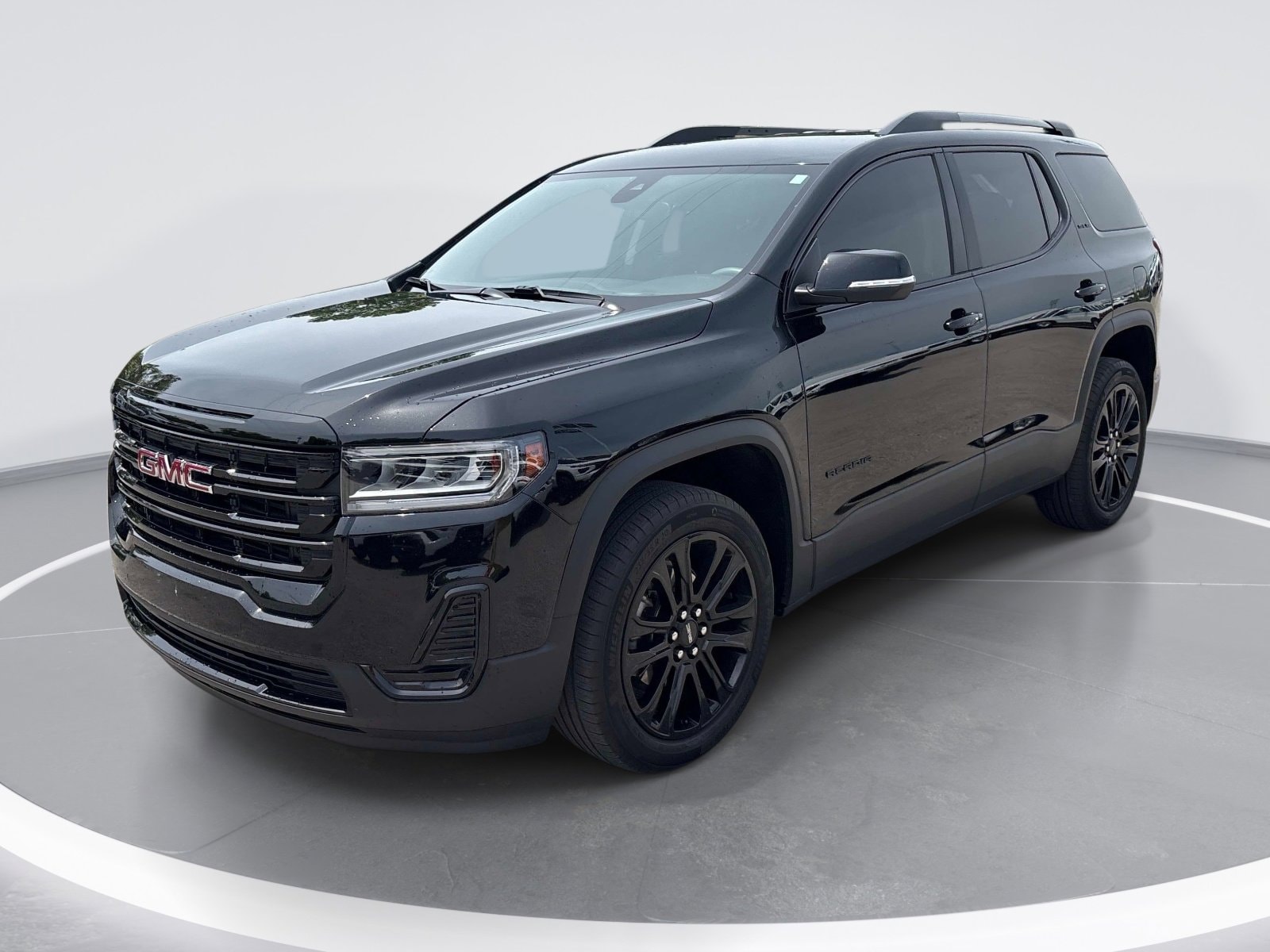 2023 GMC Acadia SLE photo 2
