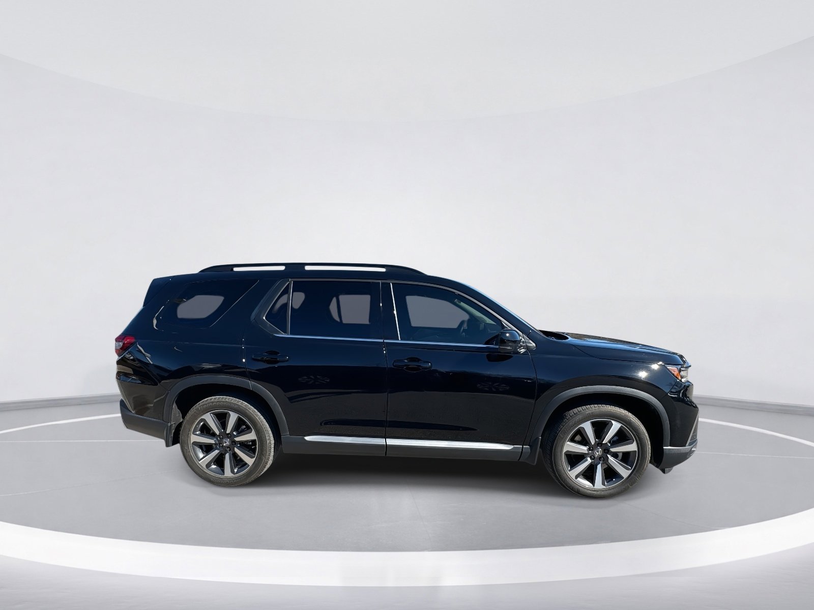 2025 Honda Pilot Touring photo 3