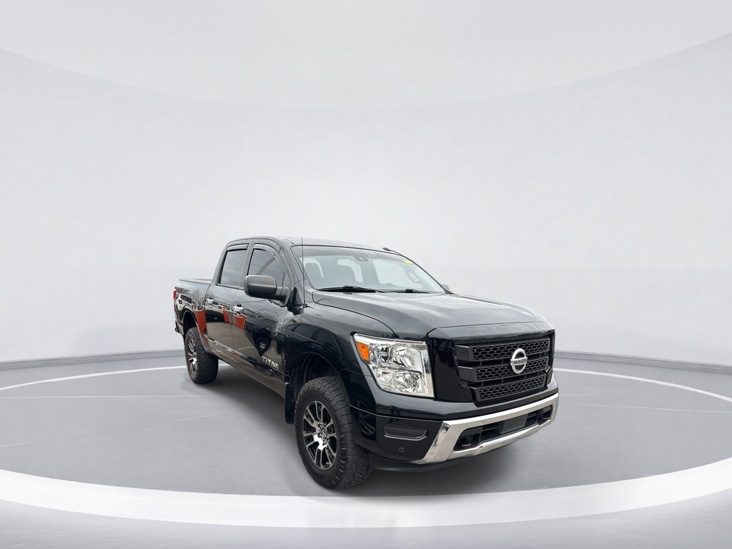Used 2021 Nissan Titan Crew Cab SV 4x4 Truck Crew Cab