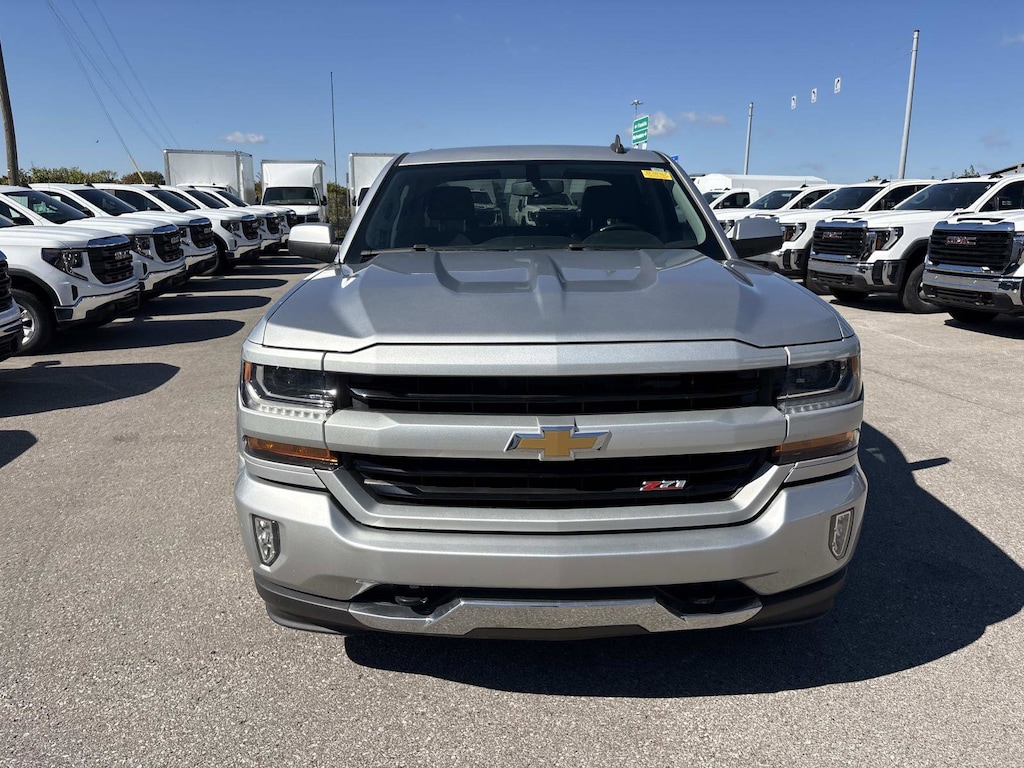Used 2018 Chevrolet Silverado 1500 LT Truck Crew Cab