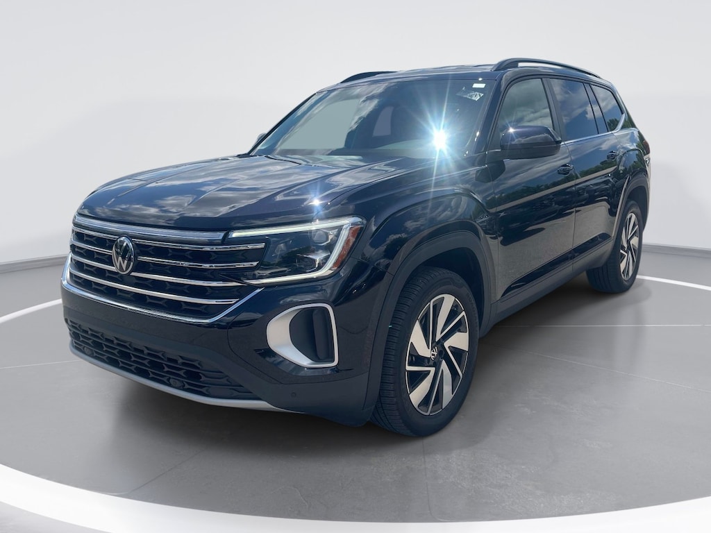 Used 2025 Volkswagen Atlas 2.0T SE w/Technology SUV