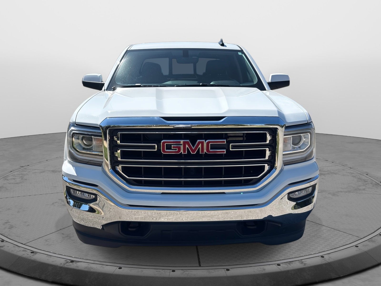 2018 Gmc Sierra SLE photo 2