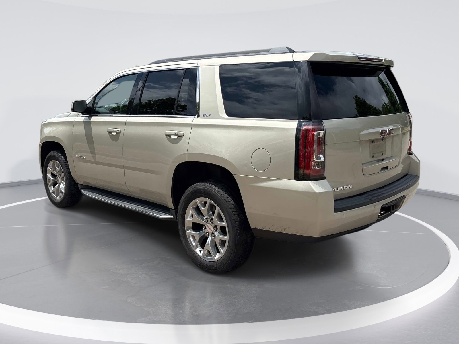 2015 GMC Yukon SLT photo 4