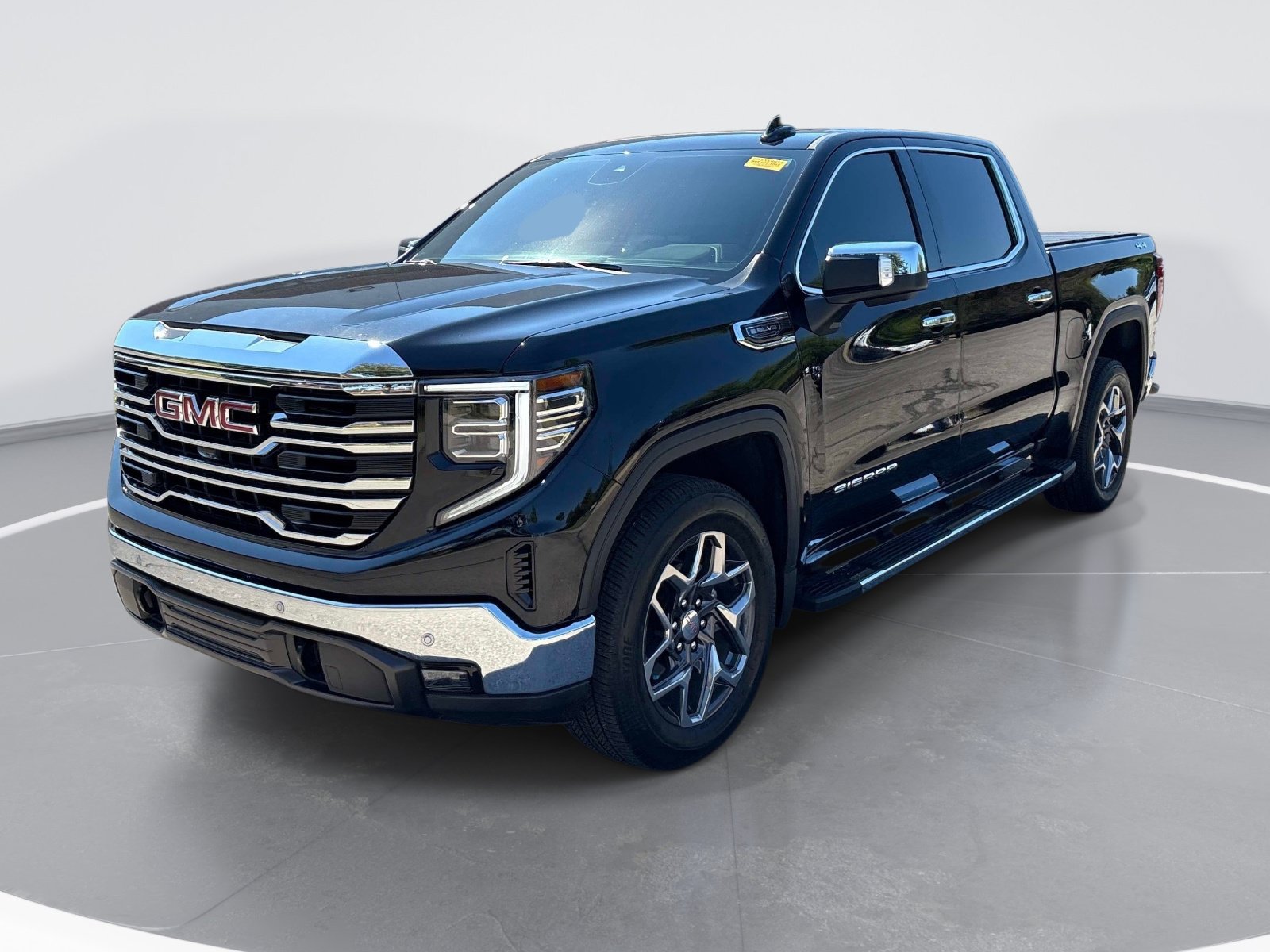 Used 2025 GMC Sierra 1500 SLT Truck Crew Cab