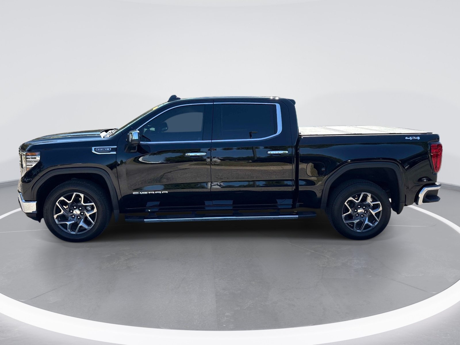 Used 2025 GMC Sierra 1500 SLT Truck Crew Cab
