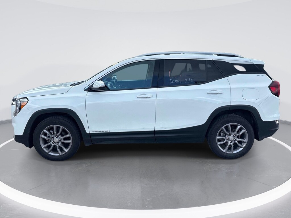Used 2024 GMC Terrain SLT SUV