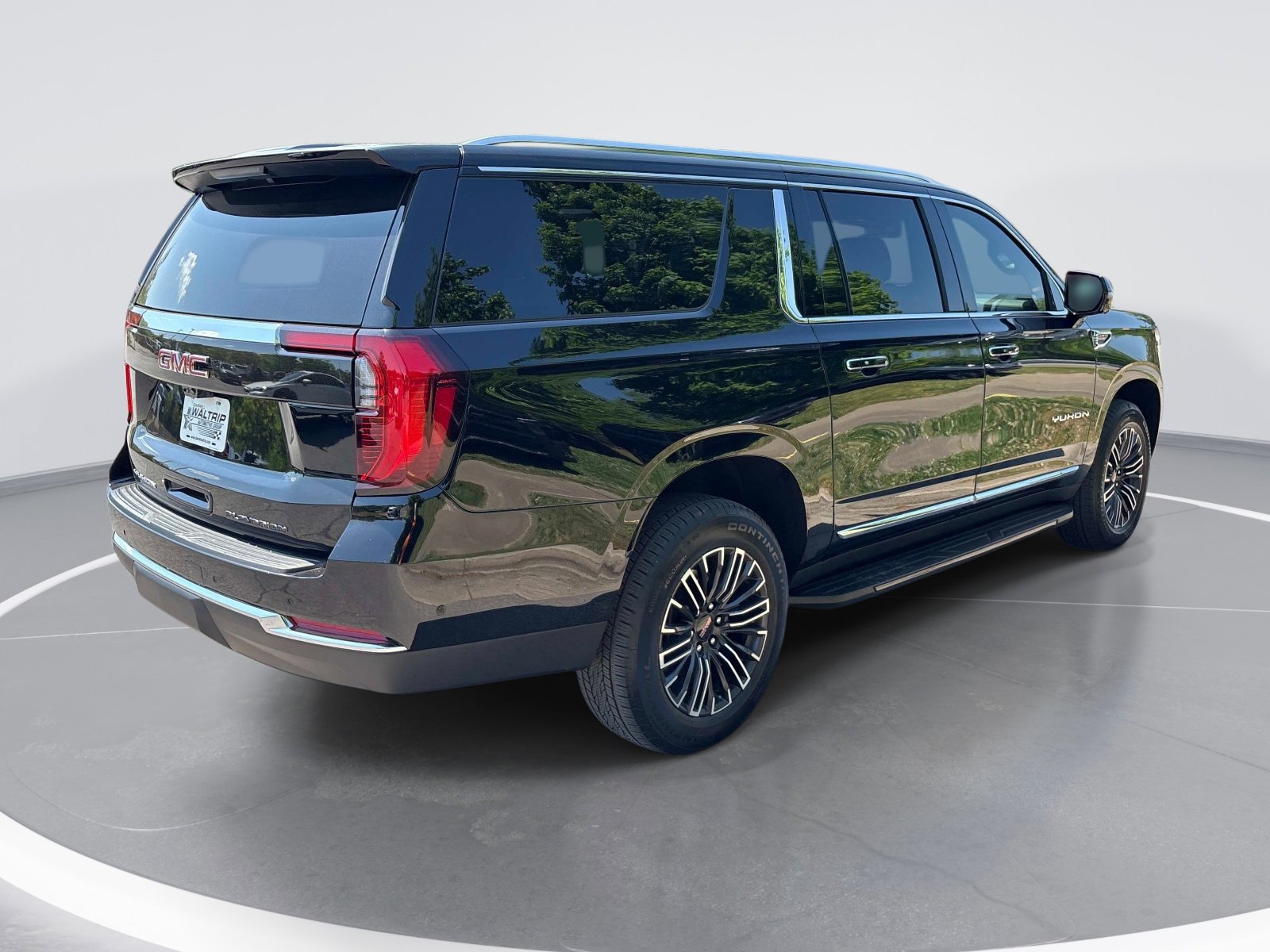2025 GMC Yukon XL Elevation photo 3