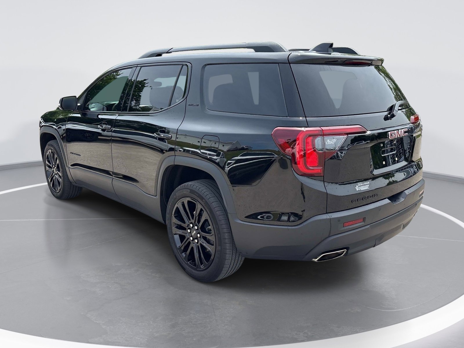 2023 GMC Acadia SLE photo 5