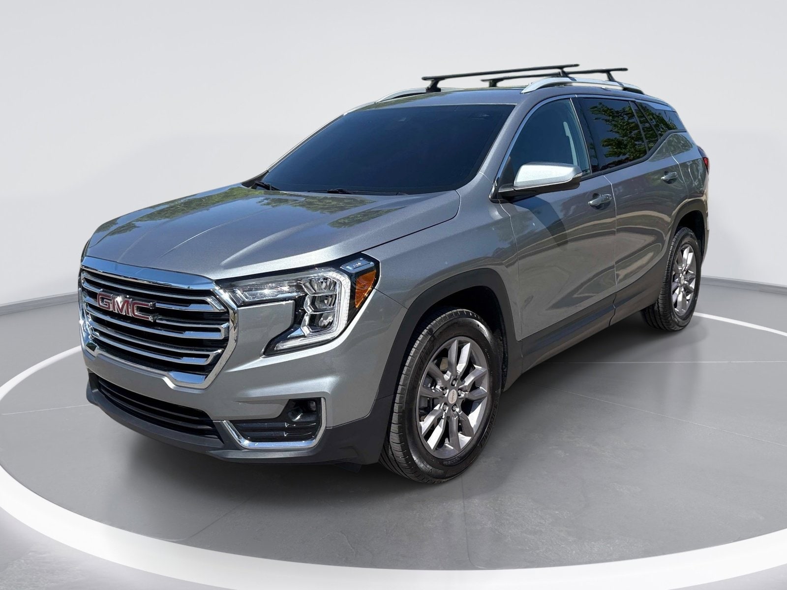 2024 GMC Terrain SLT photo 2
