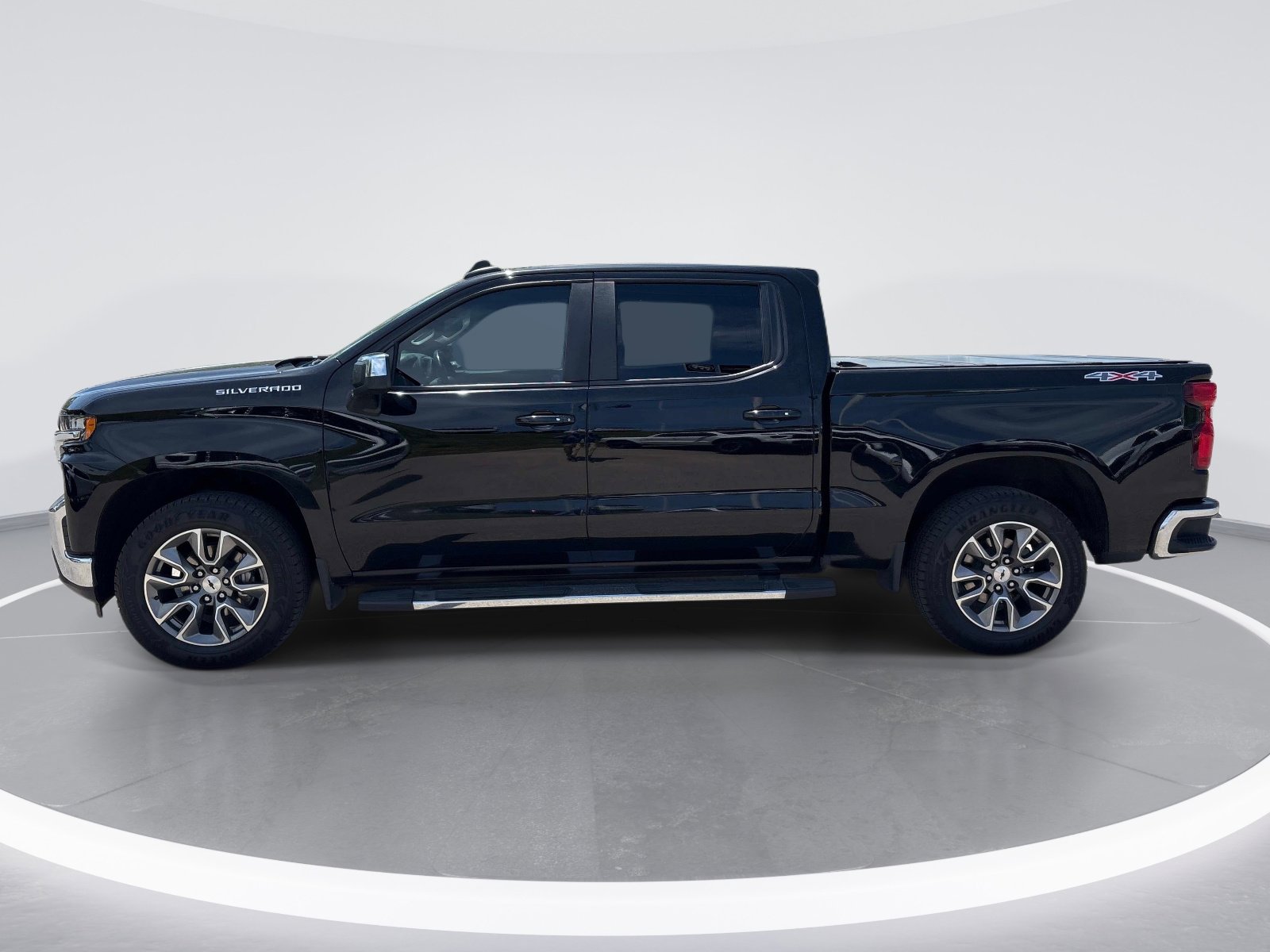 2019 Chevrolet Silverado 1500 LT photo 4