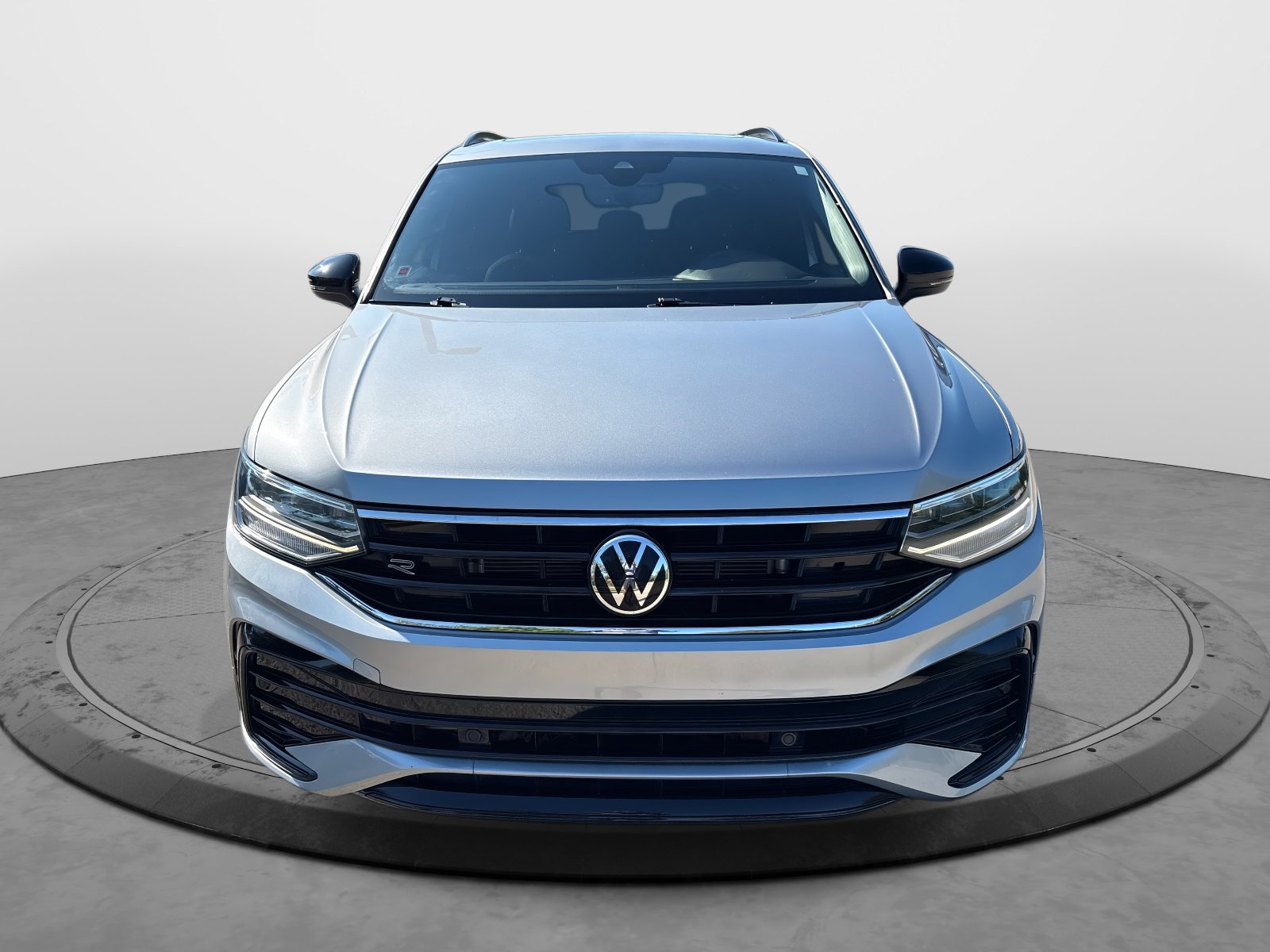 2023 Volkswagen Tiguan SE R-Line Black photo 2