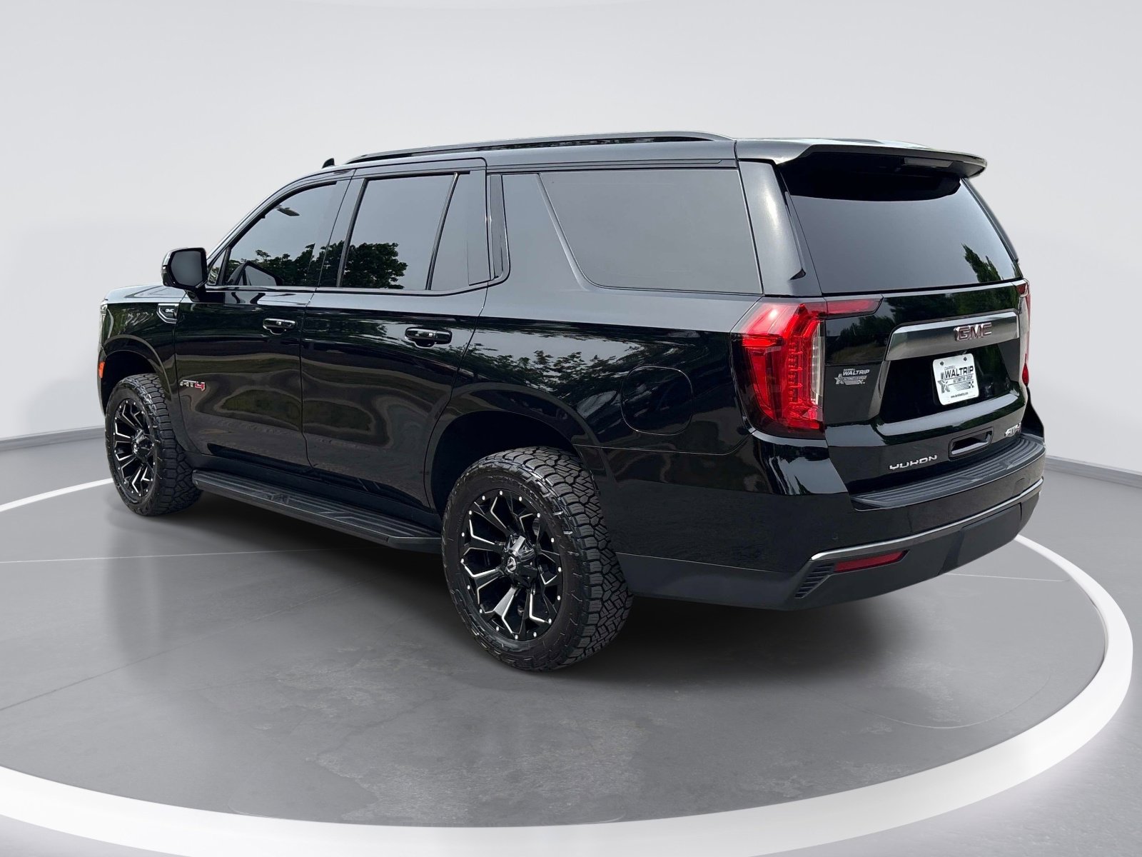 2021 GMC Yukon AT4 photo 5