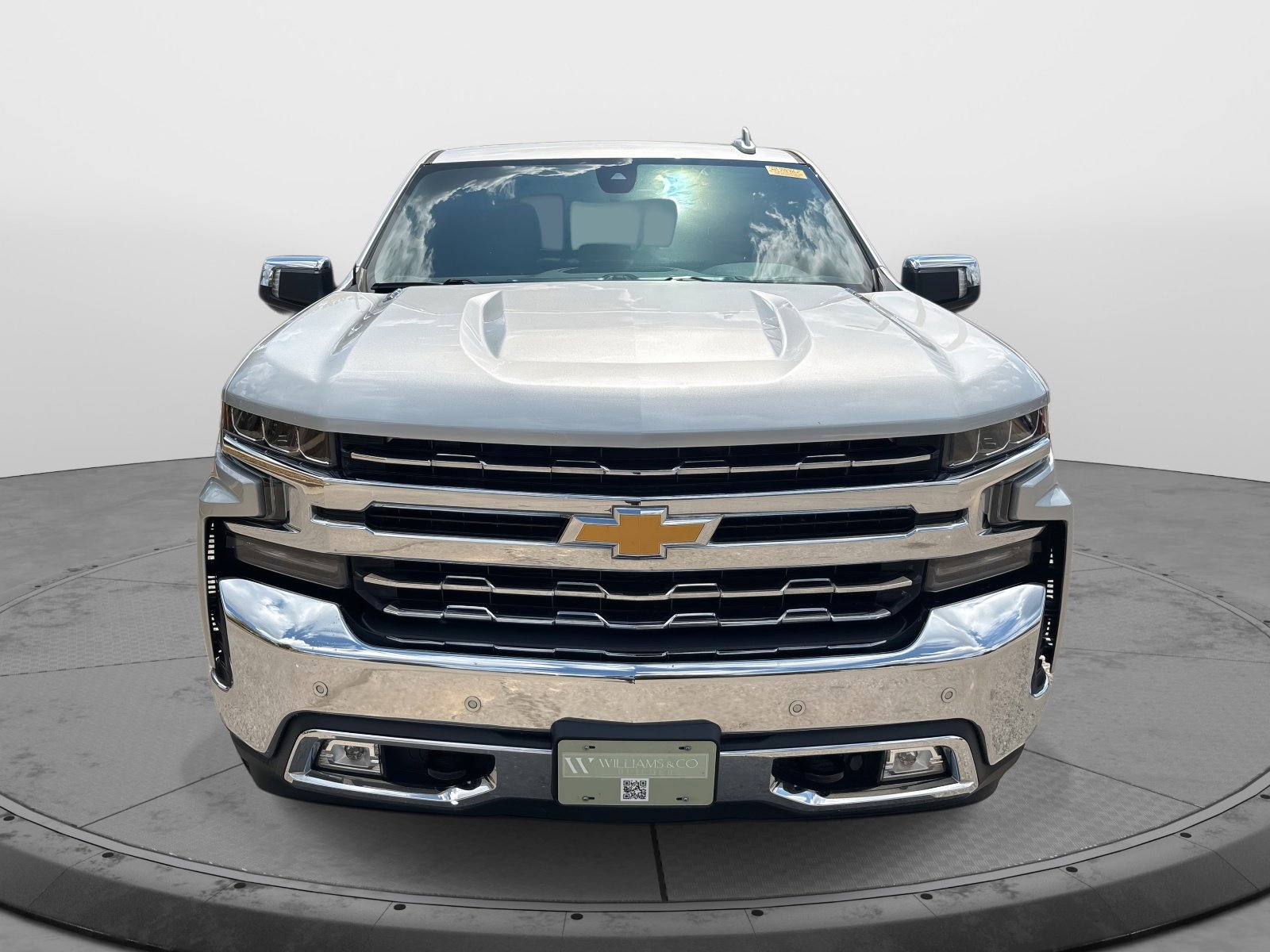 2020 Chevrolet Silverado 1500 LTZ photo 2