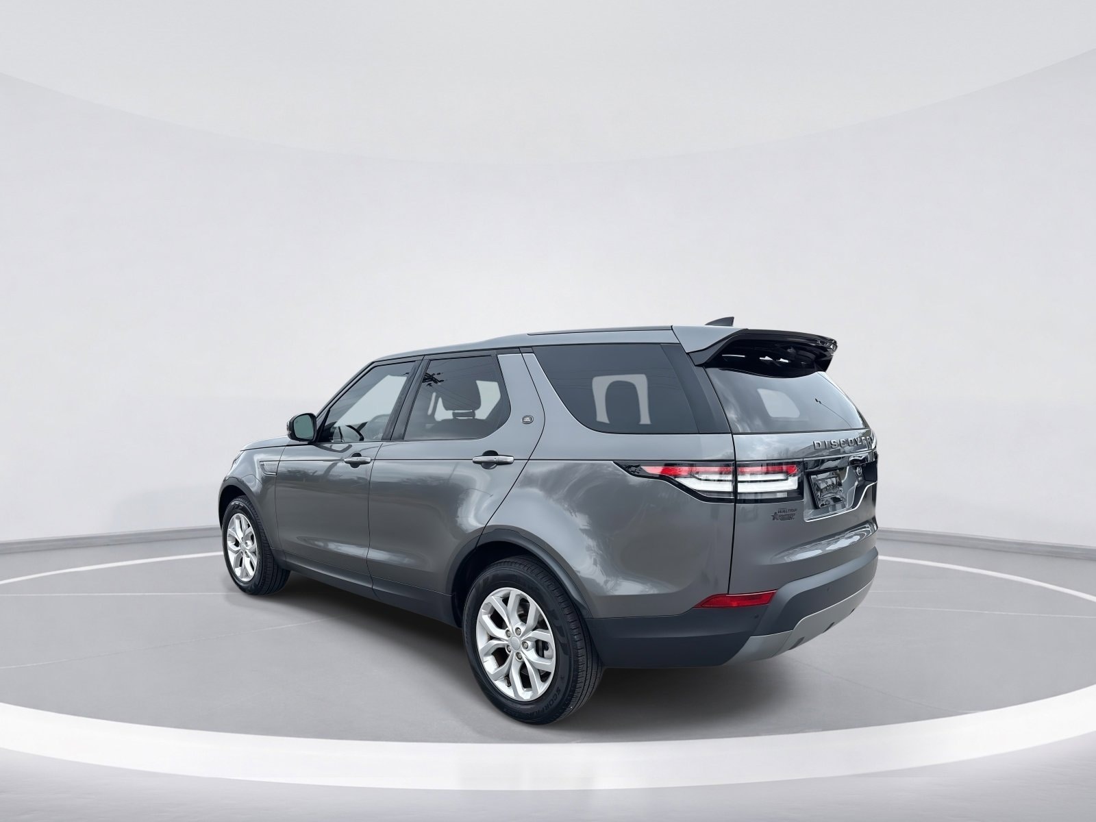 2018 Land Rover Discovery SE photo 5