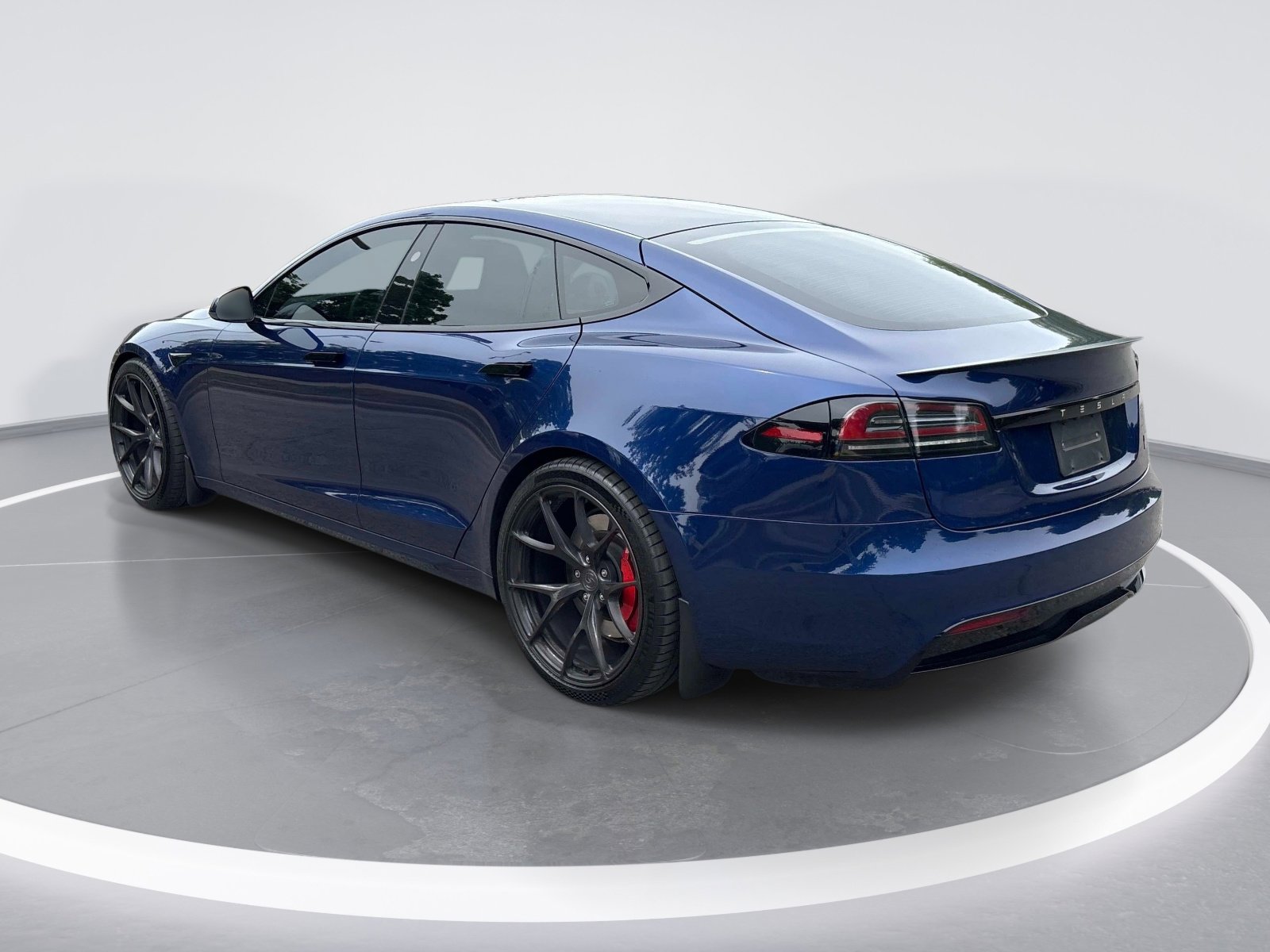 2024 Tesla Model S Plaid photo 3