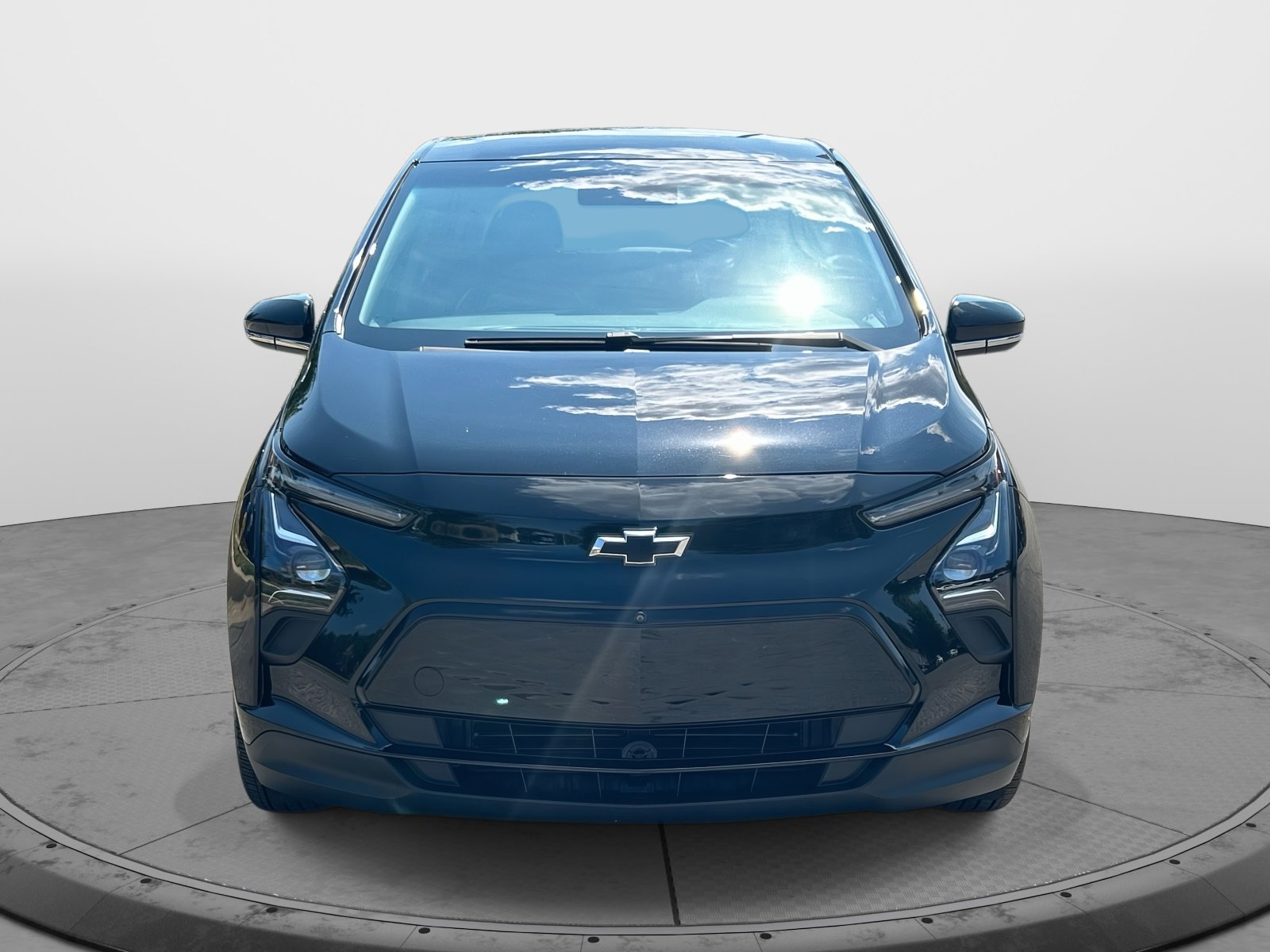 2022 Chevrolet Bolt EV 2LT photo 2