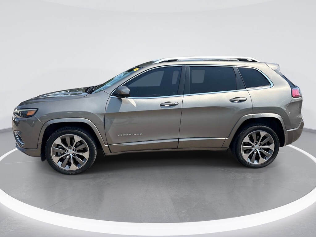 Used 2019 Jeep Cherokee Overland FWD SUV