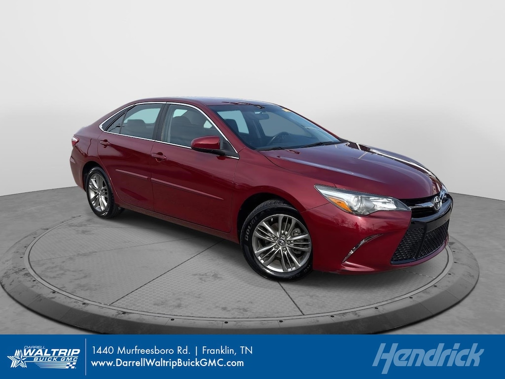 Used 2016 Toyota Camry SE Sedan