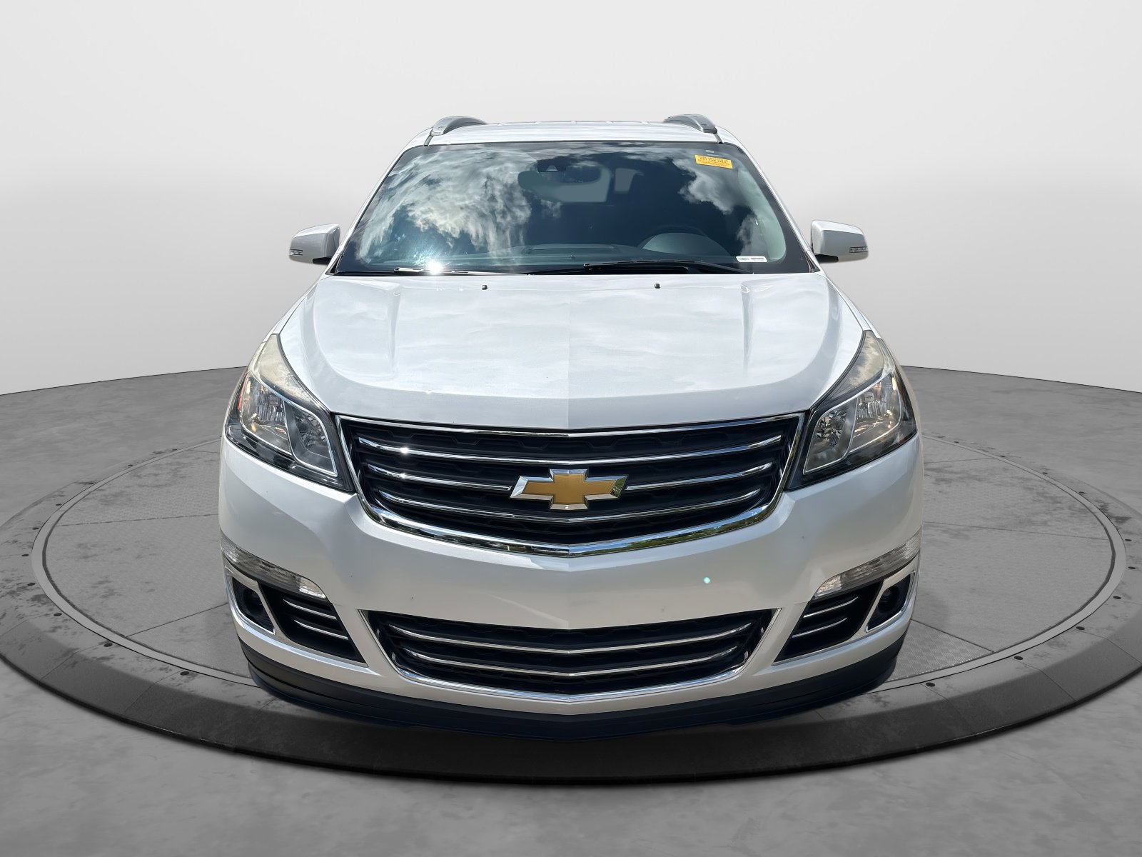 2016 Chevrolet Traverse LTZ photo 2