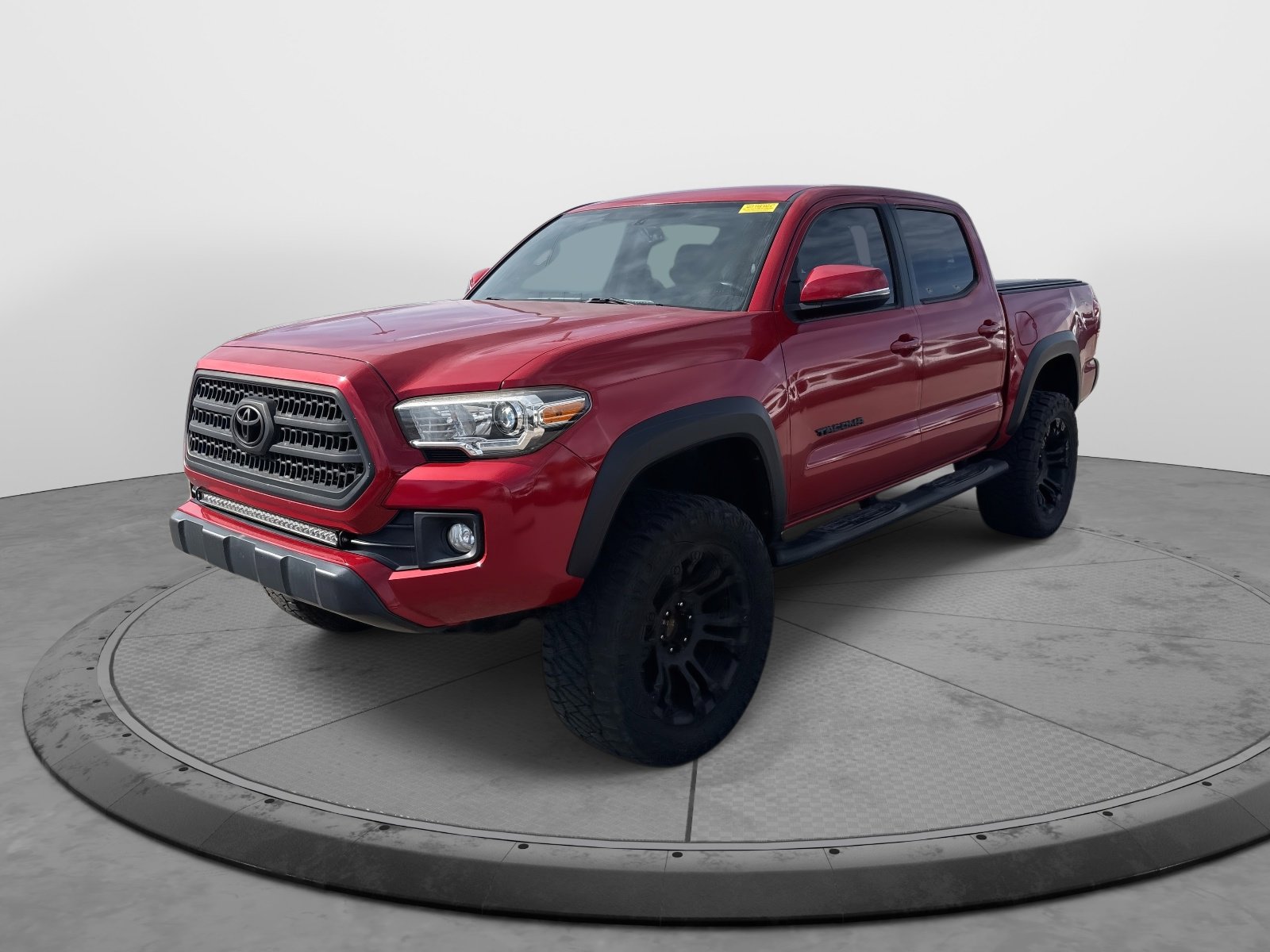 2017 Toyota Tacoma SR5 TRD Sport photo 3